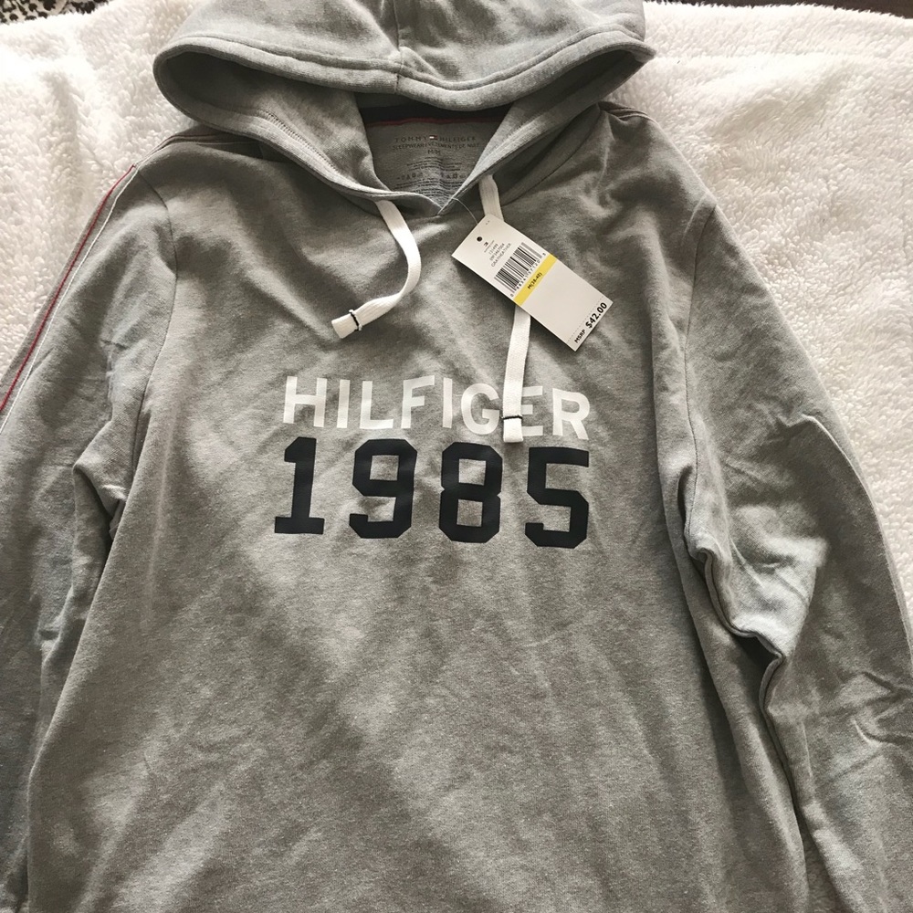 New men’s Tommy Hilfiger sweater!
